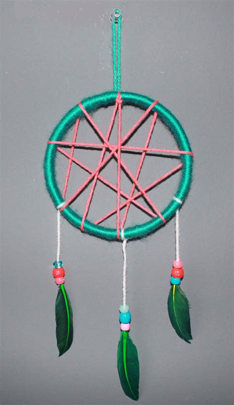 Diy Kid Friendly Dream Catcher Urbanmoms