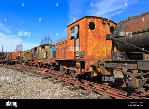 Rostige Schiene Stockfotos Und Bilder Kaufen Alamy