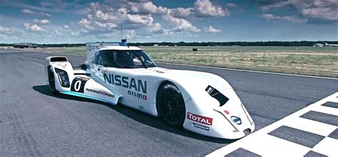 Nissan ZEOD RC Le Mans Racer Laps Top Gear Track In 1:05.3: Video