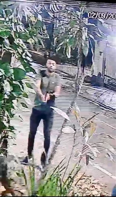 De Cara Limpa E Arma Na M O Homem Assalta Casal No Flamengo Veja