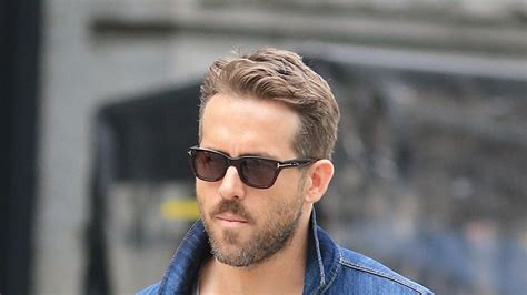 Definitivamente Los Hombres Est N M S Guapos Con Gafas De Sol Vanity Fair