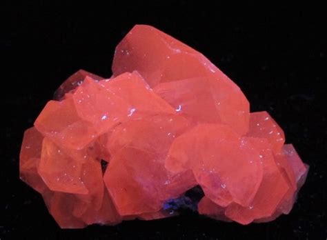 Calcite Fluorescent Schlichter Coll Xianghualing Mine Chenzhou