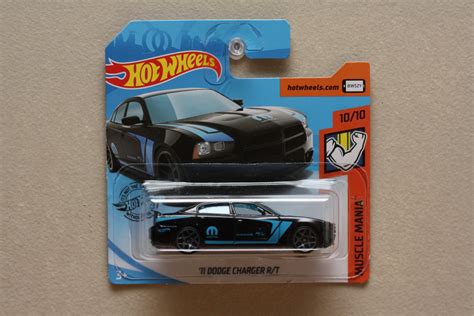 Hot Wheels 2019 Muscle Mania 11 Dodge Charger R T Black