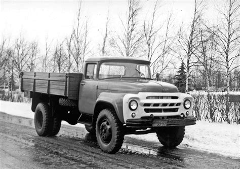 кабина переделана, новая рама, новое оперение, новый двигатель V-8 ...