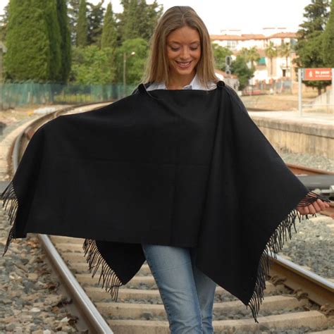 Poncho Negro 100 Lana Para Mujer GRAZALEMA