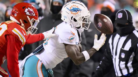 Dolphins WR Tyreek Hill's touchdown stands as highlight of 'Hard Knocks ...