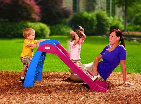 Best Outdoor Toys For Toddlers 2020 - Let The Summer Begin! | KidsDimension