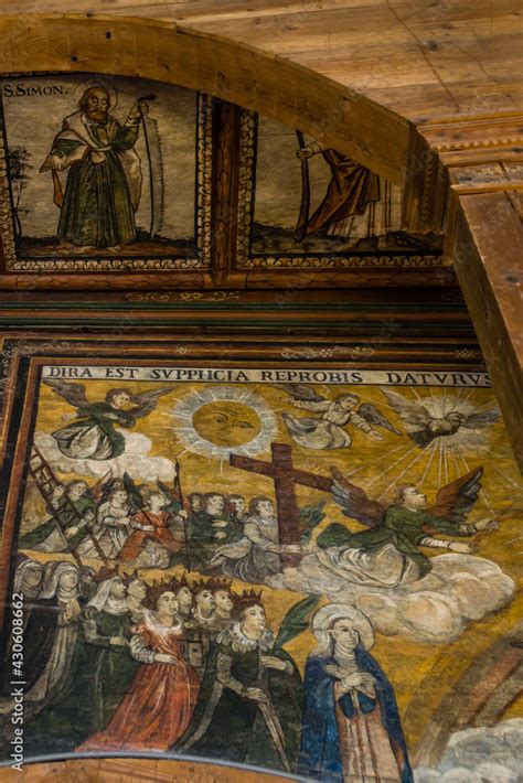 pinturas murales históricas de los siglos XVI y XVII iglesia del