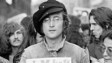 10 Best John Lennon Songs of All Time - Singersroom.com