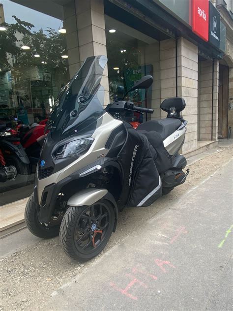 Piaggio Mp Hpe Exclusive Cm Scooter Km Gris