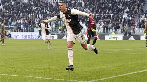 Juventus Cagliari Tripletta Di Ronaldo E Gol Di Higuain Inizia