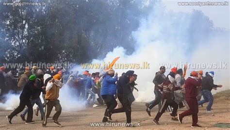 Indian Police Fire Tear Gas As Protesting Farmers March On Delhi Hiru