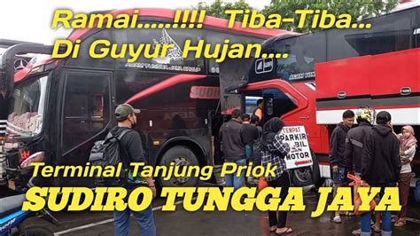 Tiba Tiba Di Guyur Hujan Saat Sedang Rame Ramenya Sudiro