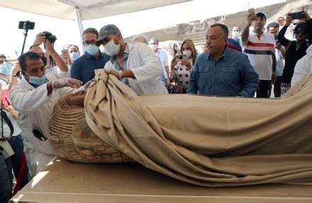 Egyptian Archeologists Unveil One Sarcophagi Discovered Editorial Stock