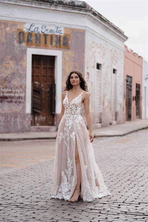 Pin By Velika Alvarez On Dresses Allure Bridal Allure Wedding