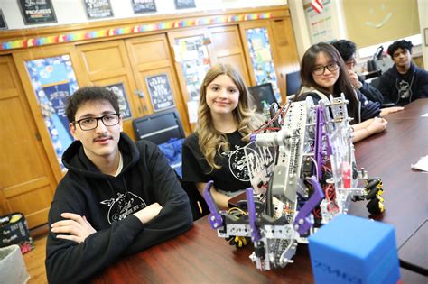 Staten Island Tech Returns To Robotics Competition — And Takes Home