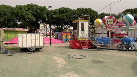 Feria Las Atracciones Calientan Motores