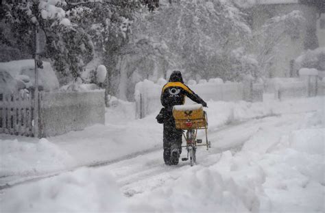 Winter In Deutschland Unf Lle Und Gesperrte Zugstrecken Nach