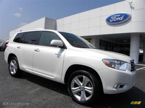 Blizzard White Pearl Toyota Highlander Limited Photo