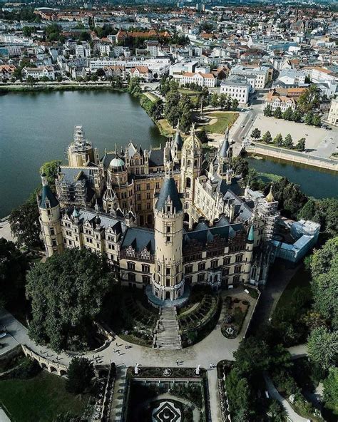 Schwerin Castle - Mecklenburg-Vorpommern Germany | Palaces Castles