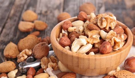 Best Nuts For Weight Loss Lifeberrys