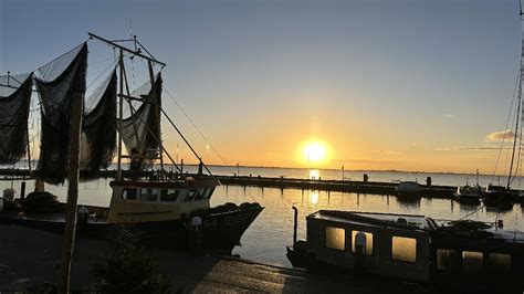 De Eerste Zonnestralen Van Nieuw Volendam