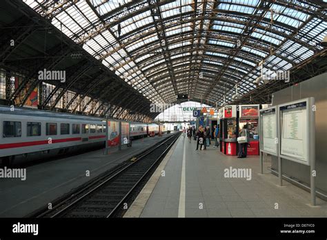 Glass Domed Rail Car Hi Res Stock Photography And Images Alamy