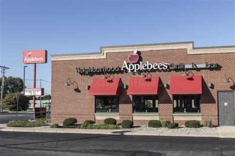 Applebee S Restaurant Exteriors Editorial Stock Photo - Image of ...