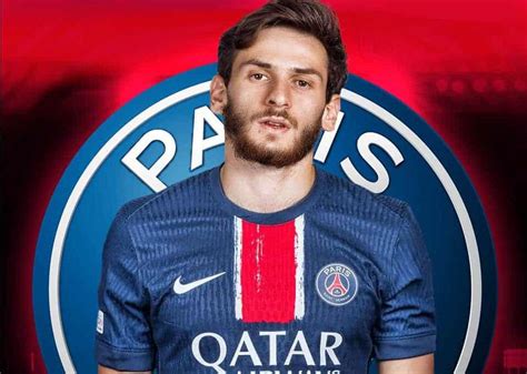 Kvara dice addio al 77 ecco quale numero di maglia indosserà al PSG