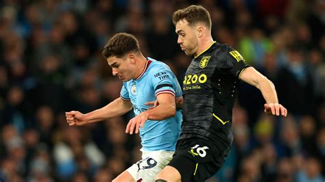 Manchester City con Julián Álvarez venció a Aston Villa y quedó a