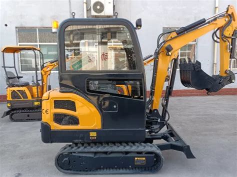 Compact Back Small Digger 1 7 Ton Digging With Rubber Track Mini