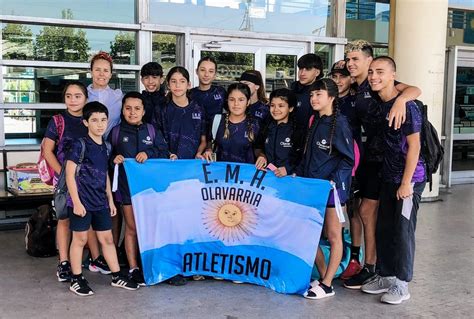 La Escuela Municipal De Atletismo Particip En Un Torneo En Azul