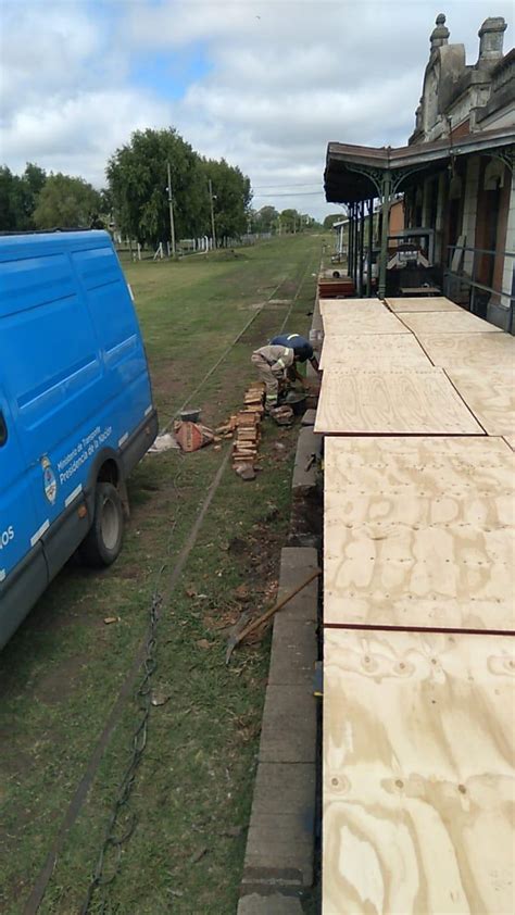 CRÓNICA FERROVIARIA Línea Belgrano Sur Sigue la obra de instalación