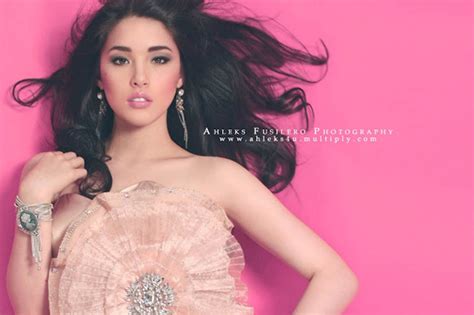4 hot girl trẻ đẹp của Phillippines lấn sân điện ảnh Việt Nam