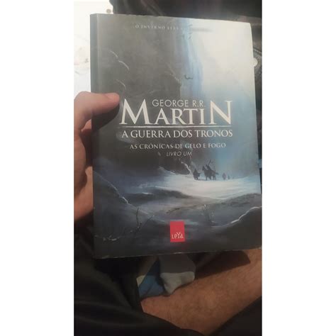 As crônicas de gelo e fogo livro um ou três George R R Martin