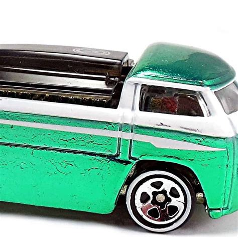 Hot Wheels Classics Customized VW Drag Truck Universo Hot Wheels