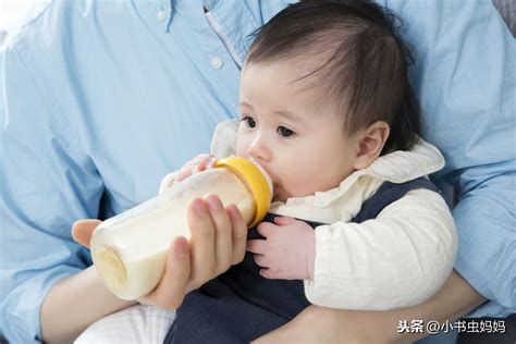 婴儿不想吃奶怎么回事（宝宝吃辅食后不愿意喝奶怎么办） 幼儿百科 魔术铺