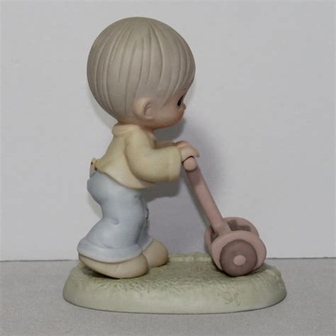 Precious Moments Figurine Pm892 Mow Power To Ya 47 Ebay