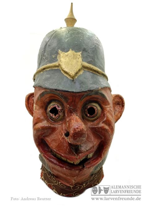 Mollikopf Polizist Maske Maskenmuseum Alemannische Larvenfreunde