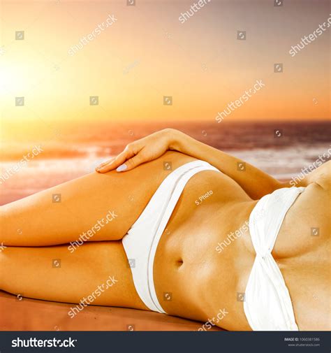 Summer Time Woman Bikini On Beach Stock Photo 1060381586 Shutterstock
