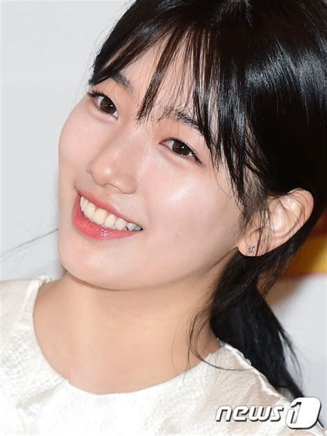 Chẳng chạy theo mốt son nude trong năm qua sao Hàn chỉ trung thành với màu son bánh bèo này