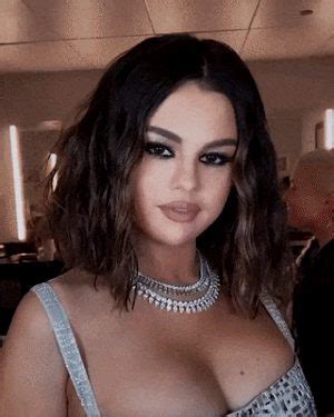 Selena Gomez Sex Place Of Sex Porn Gifs For All Tastes