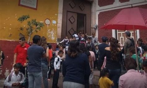 Por reto de TikTok niños se intoxican en primaria de Guanajuato