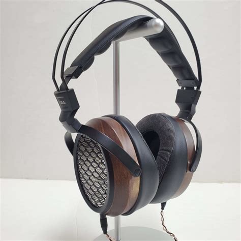 A Review of the Sivga P-II Planar Magnetic Headphones - Headphone Dungeon