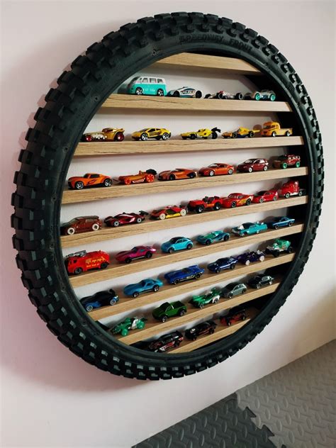 Półka ekspozytor opona Hot Wheels resoraki motory Leszno Kup teraz na Allegro Lokalnie