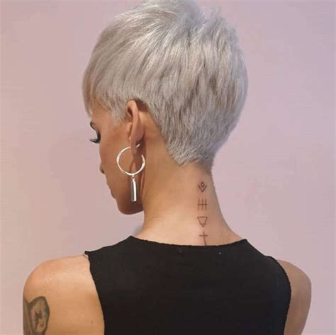 Prettiest Platinum Pixie Cuts For Cooler Blonde Crop Artofit