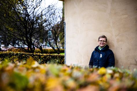 Lännen Median kysely Kansanedustajat sallisivat koulujen joulujuhlan