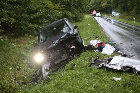 Bilder Von T Dlicher Auto Zusammensto Bei Oberhaid Im Landkreis Bamberg