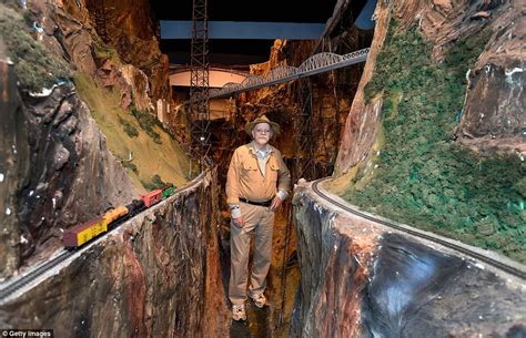 Inside The World S Largest Model Railroad Boasting More Than 8 Miles Of