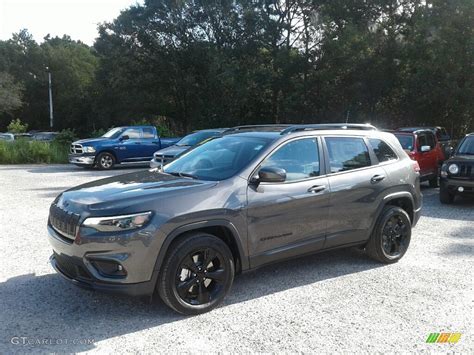 Granite Crystal Metallic Jeep Cherokee Latitude Plus